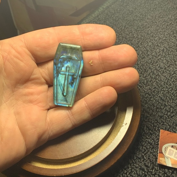 Labradorite Coffin carved Cross and Bat, NWOT~awesome color, - Picture 4 of 5